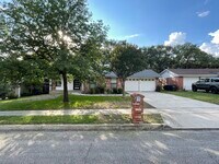 Building Photo - 11003 Janet Lee Dr