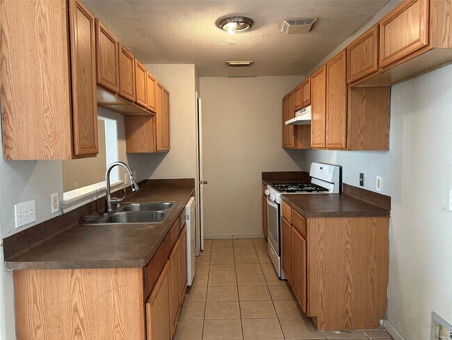 Building Photo - 5434 Cherie Crest Ct