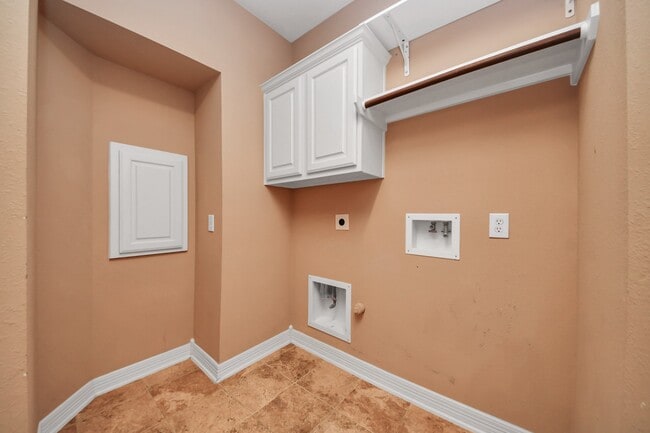 Building Photo - 17618 Raven Canyon Ln