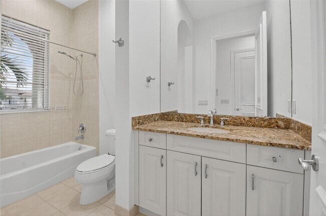 Building Photo - 9597 Bridgebrook Dr