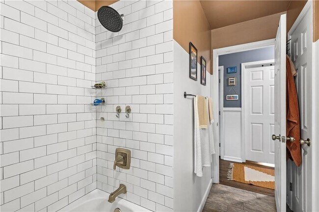 Building Photo - 2859 Concord Dr