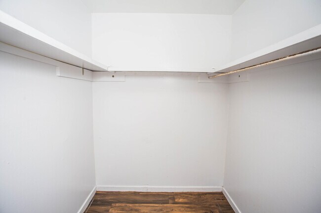 Building Photo - 2811 43rd St