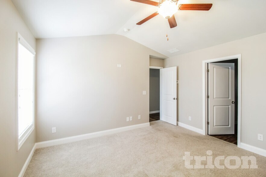 Building Photo - 589 Trickum Hill Dr
