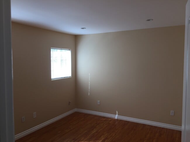 1 of 2 guest bedrooms - 19406 Archwood St