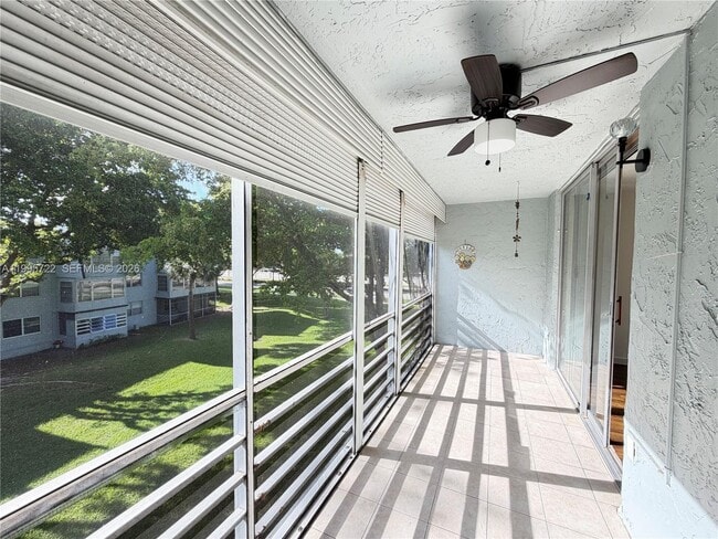 Building Photo - 9201 Lime Bay Blvd