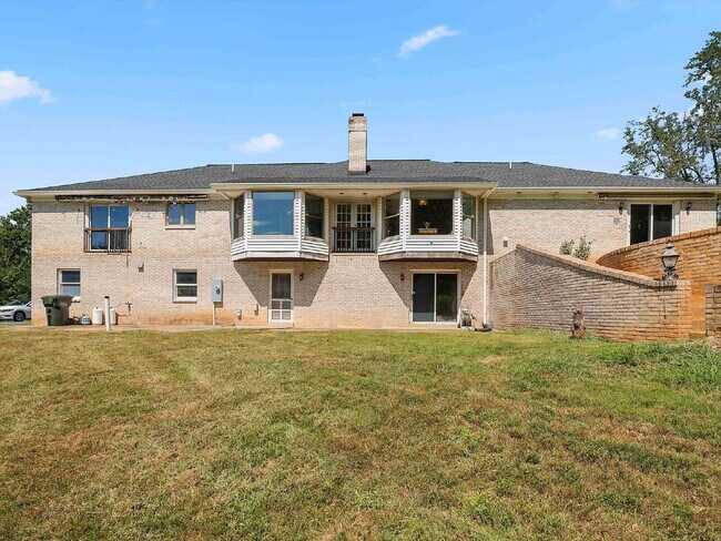 Building Photo - Stunning Oakton Retreat on a Sprawling 5-A...