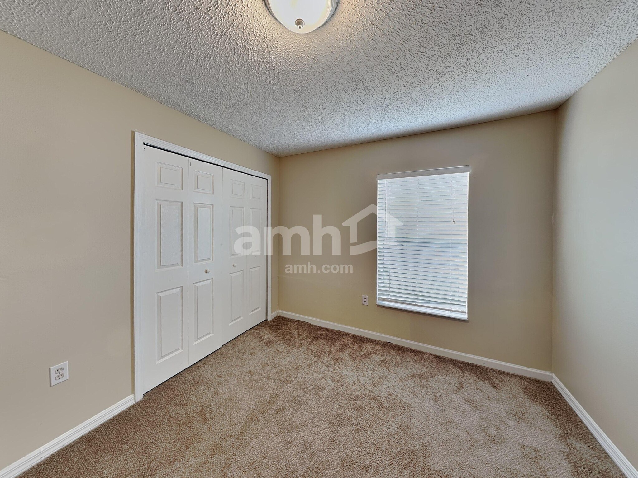 Building Photo - 2724 Maderia Cir