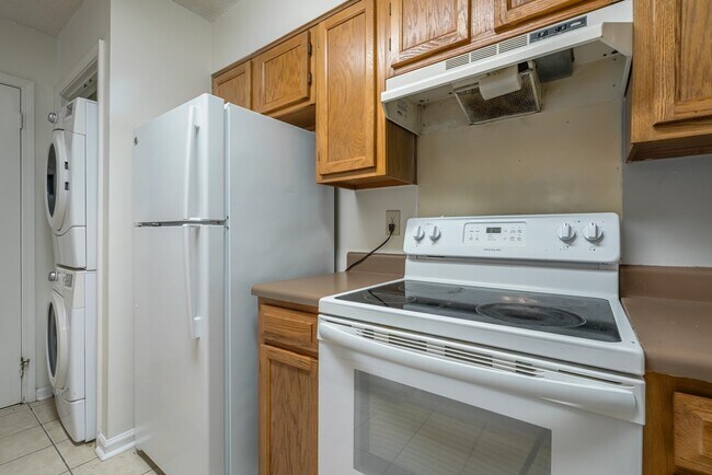 Building Photo - 124 Barksdale Ct