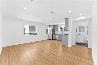 Building Photo - 4017 1/2 Mont Clair St-