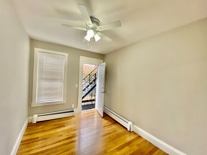 Building Photo - 23 Elmer St