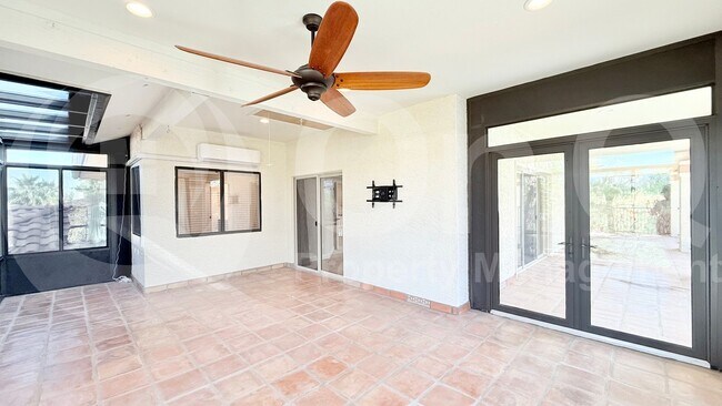 Building Photo - 10188 E Cortez Dr