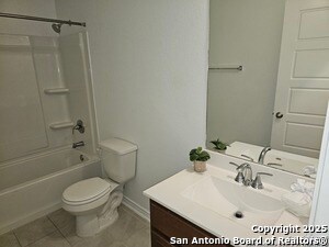 Building Photo - 411 Muscari Rd