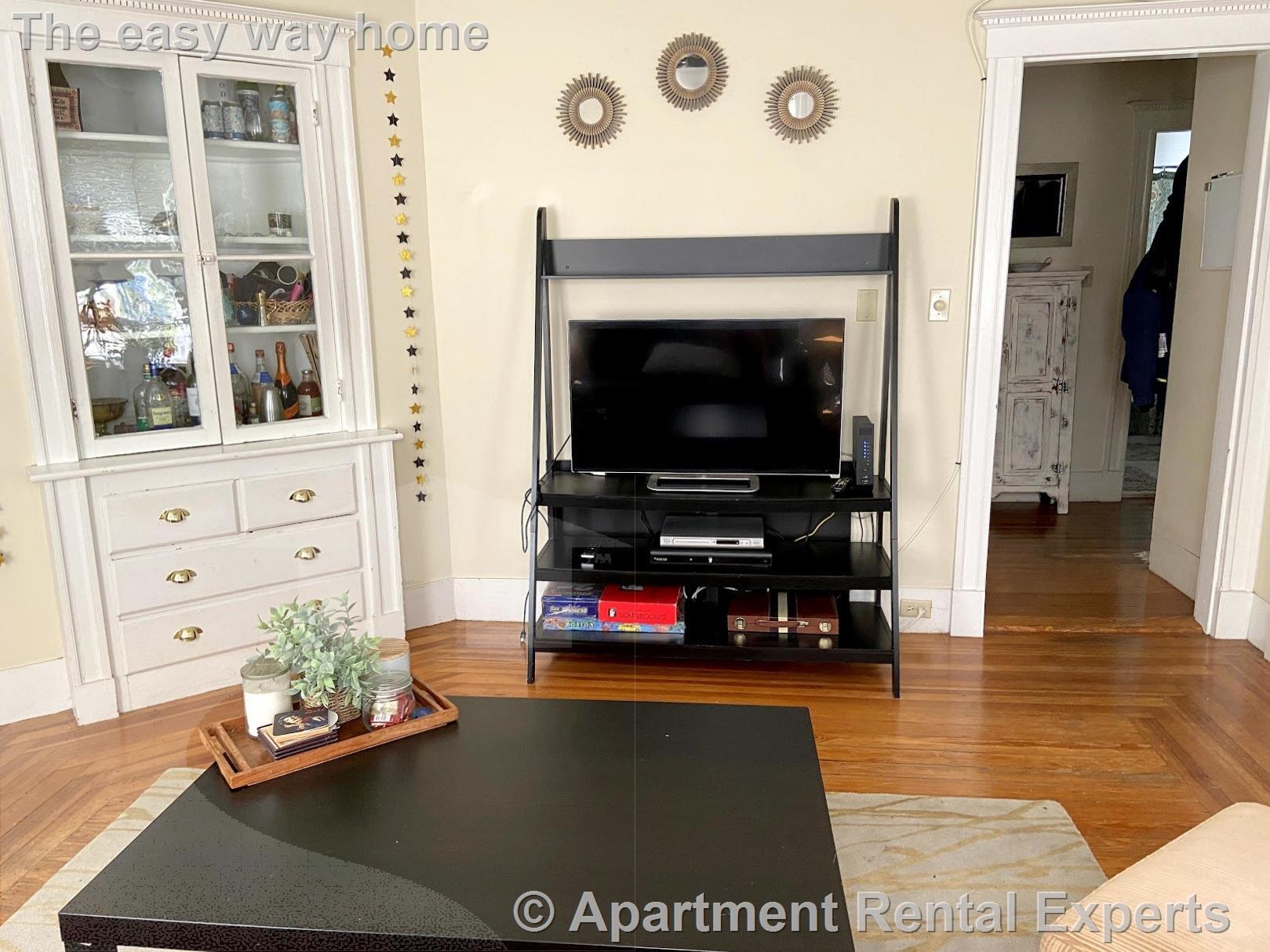 Building Photo - 41 Bay State Ave