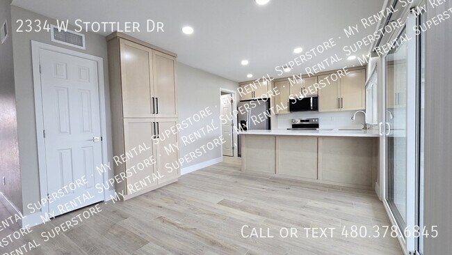 Building Photo - 2334 W Stottler Dr