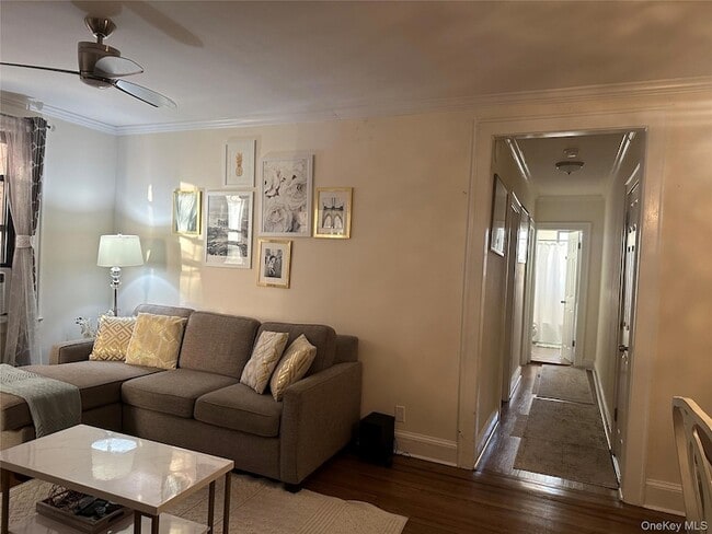 Building Photo - 312 Main St