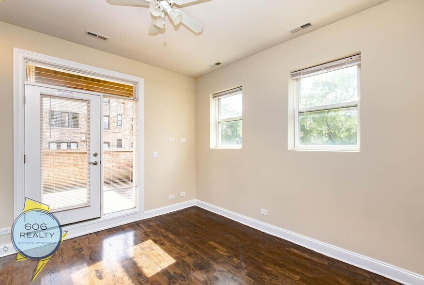 Building Photo - 647 W Deming Pl