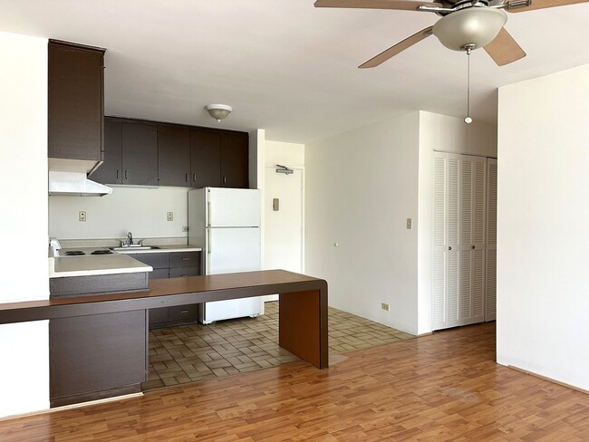 Building Photo - Pet Friendly - Diamond Head Hillside 2BR/1...