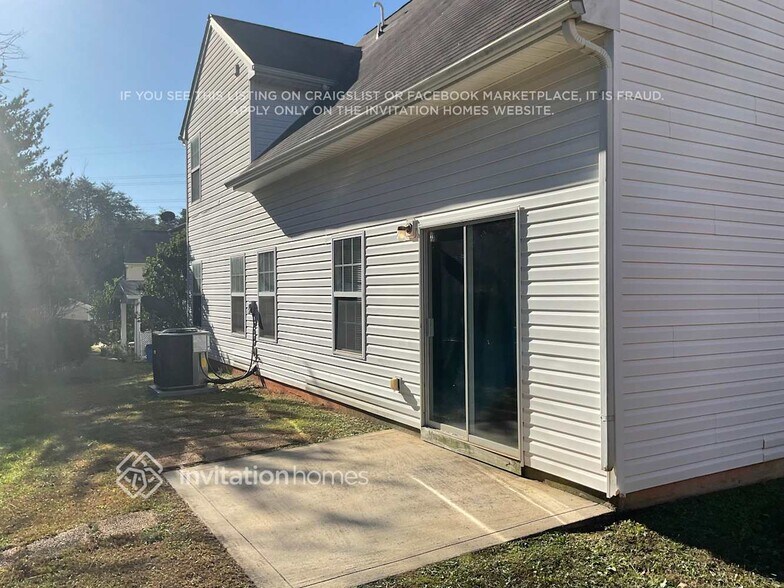 Building Photo - 1124 Crowders Woods Dr