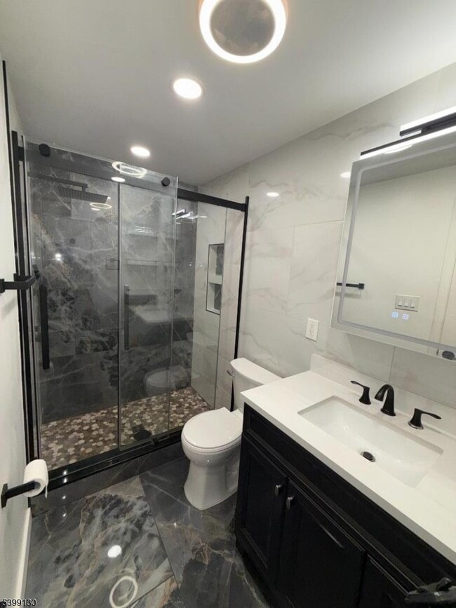 Building Photo - 137 N 17th St