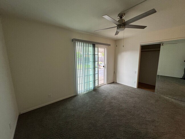 Building Photo - 5 Bedroom, 3.5 Bath, Beautiful 1,856 SQ FT...