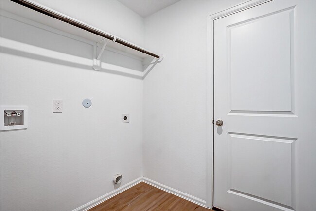 Building Photo - 20961 Zuccala Dr