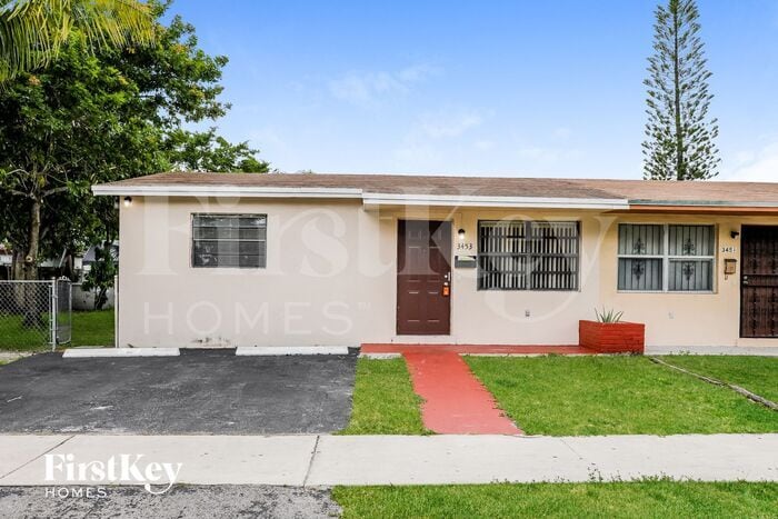 Primary Photo - 3453 NW 191st St