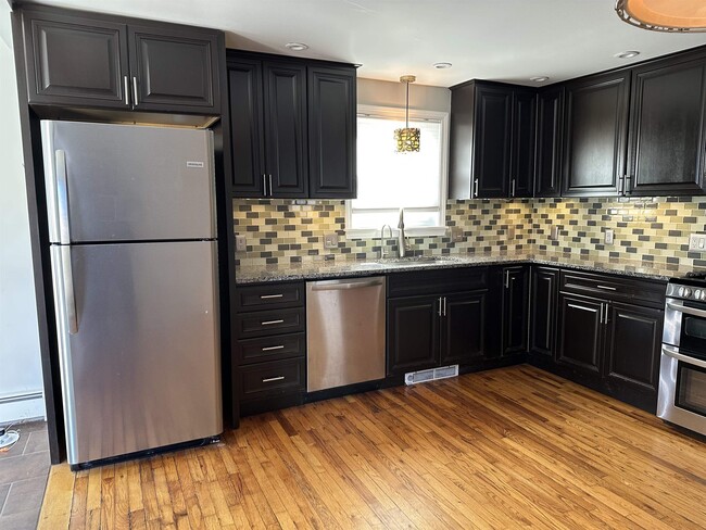 Building Photo - 15 Goen Rd