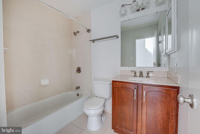 Building Photo - 4512 Lantern Pl