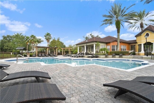 Building Photo - Gorgeous 2/2 condo for rent next to Waterford Lakes Town Center and UCF.