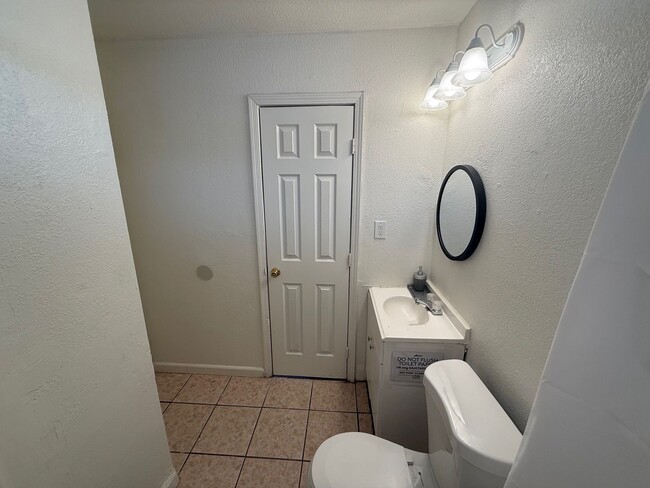 Building Photo - 1940 Quincy St