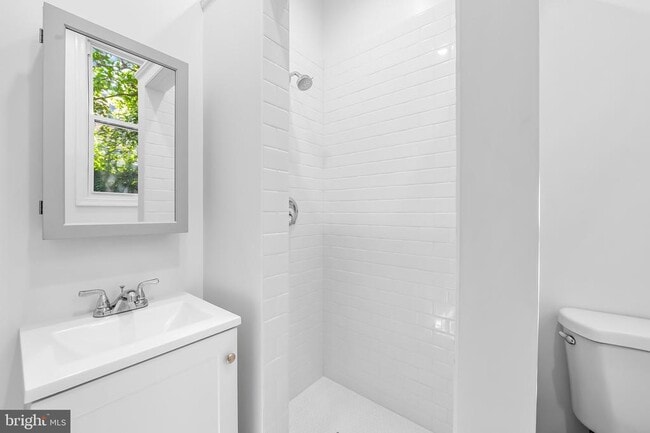 Building Photo - 665 Washington Blvd