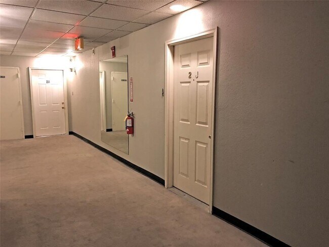 Building Photo - 2211 S Braeswood Blvd