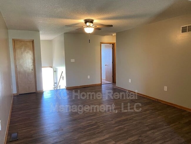 Building Photo - 605 Susanne Ct