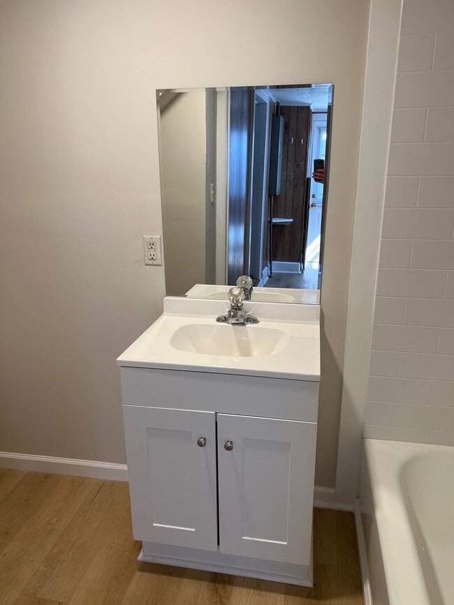 Building Photo - 101 Washington St