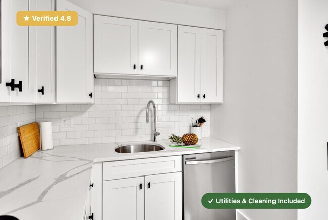 Building Photo - Furnished Bedroom with Private Ensuite Bath in Brighton!