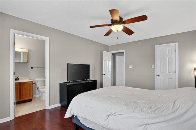 Building Photo - 117 Scenic Hill Dr