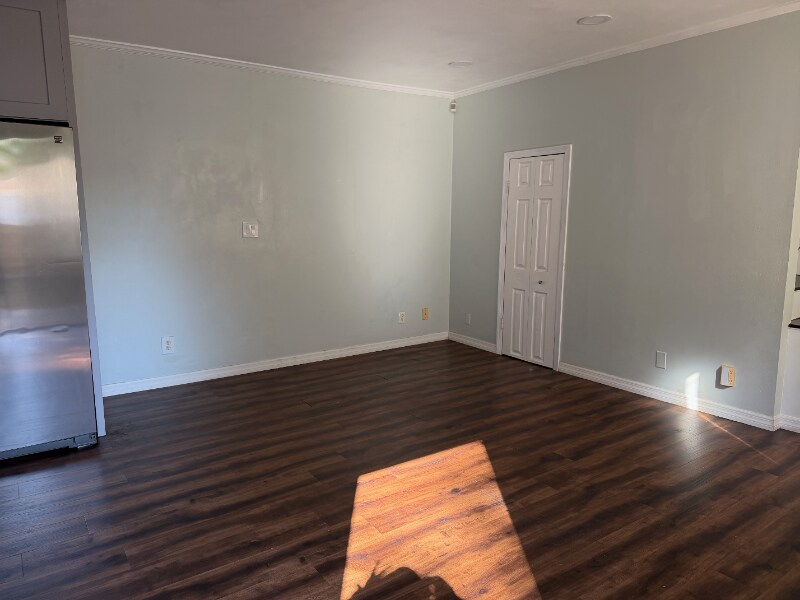 Building Photo - 1304 17th Ave N