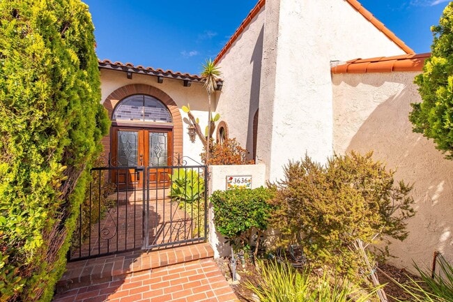 Building Photo - 3636 Malibu Country Dr