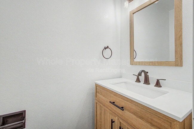 Building Photo - 9037 E Nassau Ave