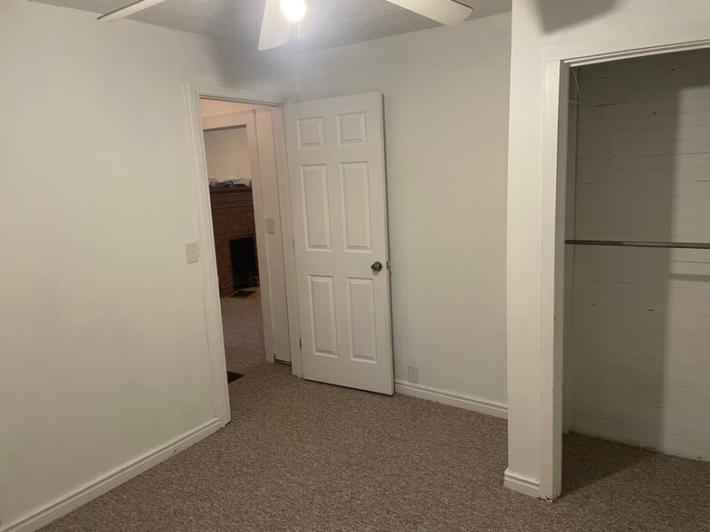 Building Photo - 74 Sunset Cir