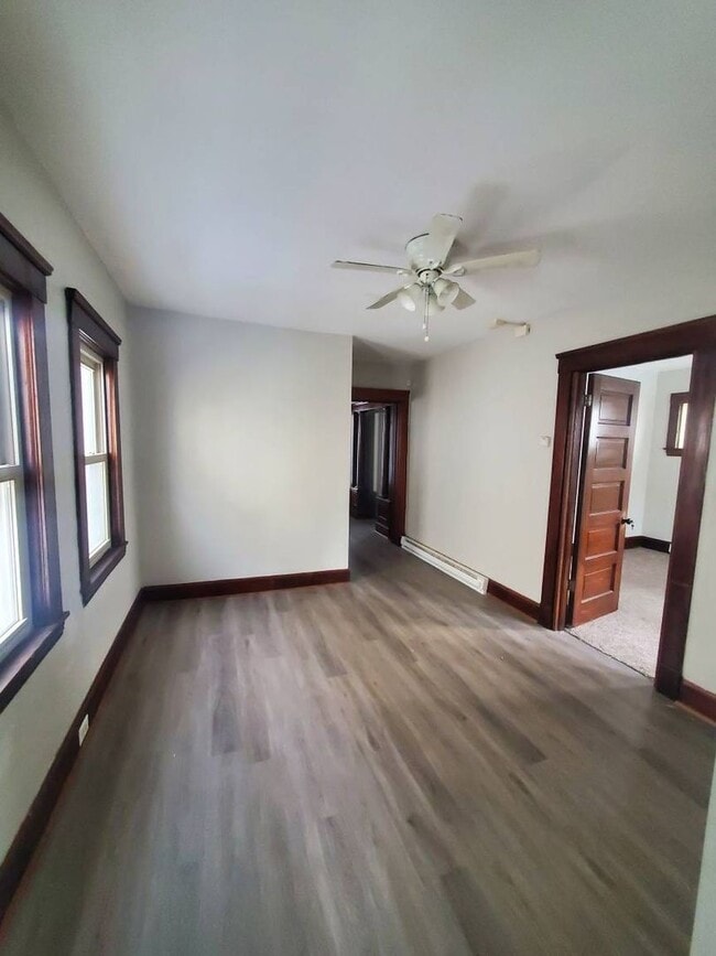 Building Photo - Charming 3-Bedroom Home Offering Comfort, Space & Modern Updates