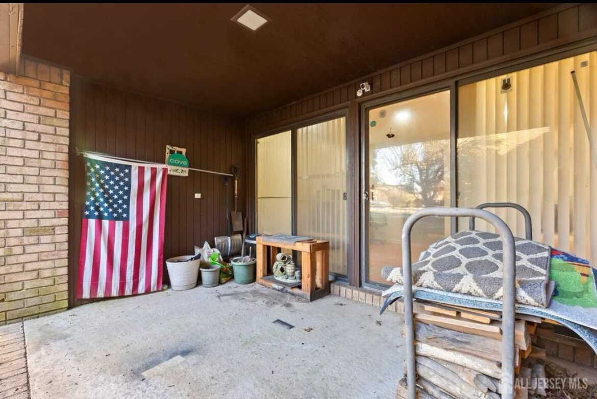 Patio - 284 Willowbrook Dr