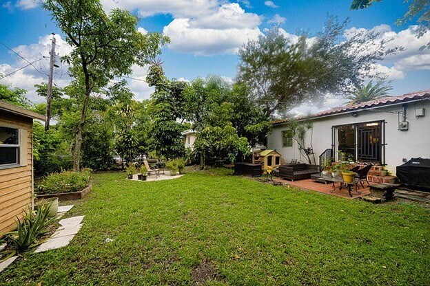 Backyard - 2111 SW 24th St