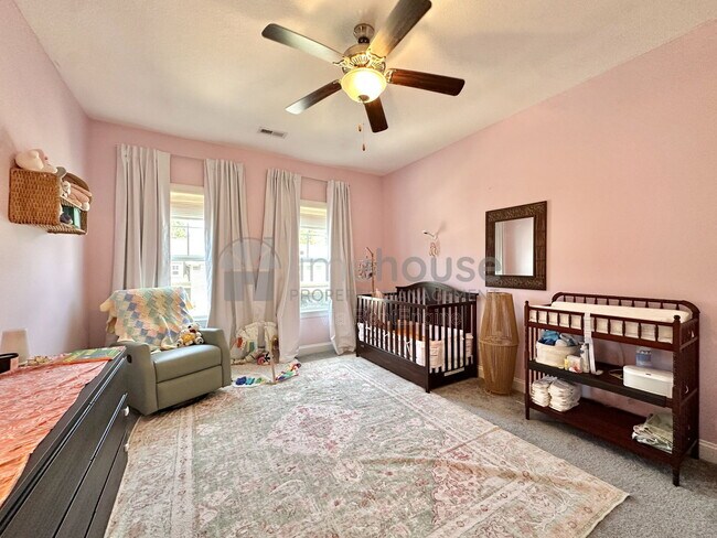 Building Photo - 127 Repose Ln