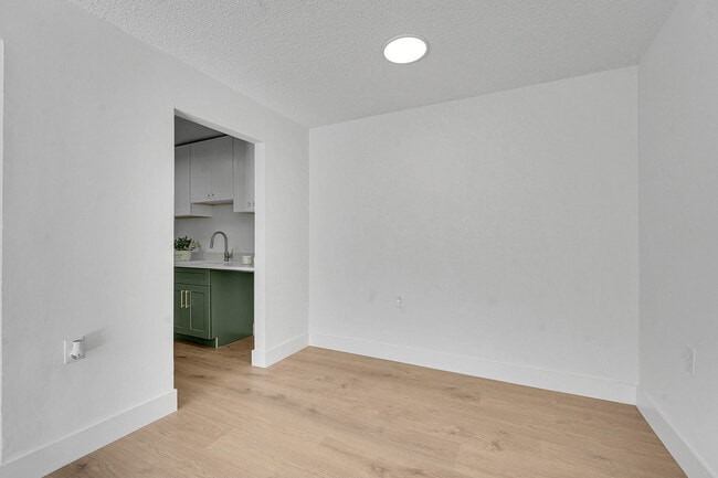 Building Photo - 1139 Lake Terry Dr
