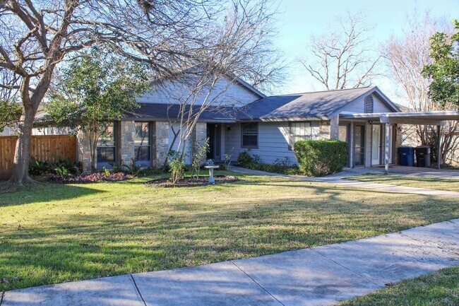 Building Photo - 4222 Clear Lake Dr