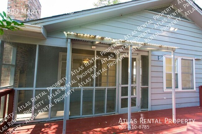 Building Photo - 800 Martinwood Rd