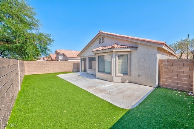 Building Photo - 4982 Perrone Ave