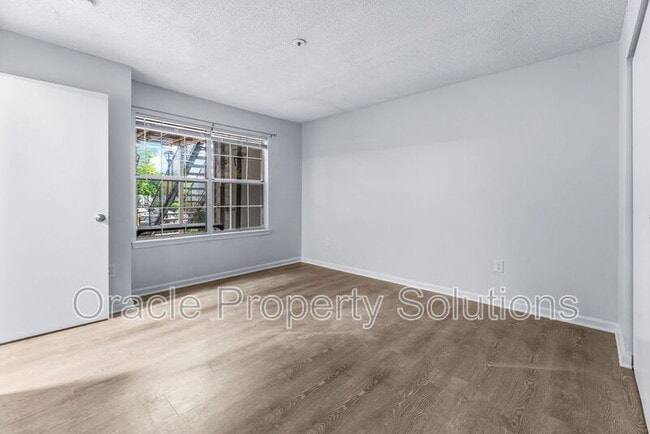 Building Photo - 14023 Vista Dr