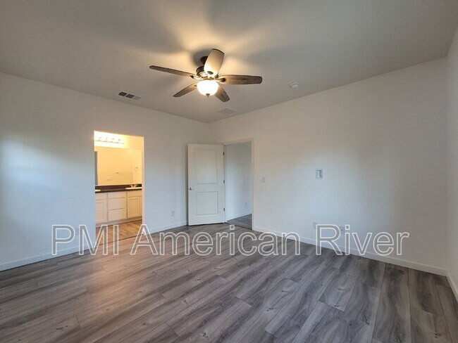 Building Photo - 2053 Skipper Cv Wy